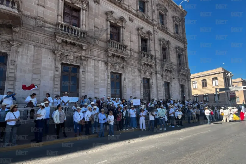 Llega Marcha del Sombrero al Ángel; esperan otro contingente