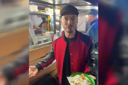 J Balvin sorprende al comer tacos callejeros antes de su show en CDMX