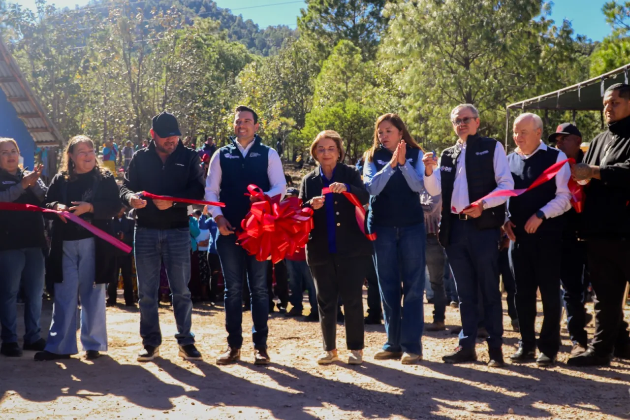 DIF Estatal inaugura Cerenam No. 21 y comedor comunitario en Uruachi