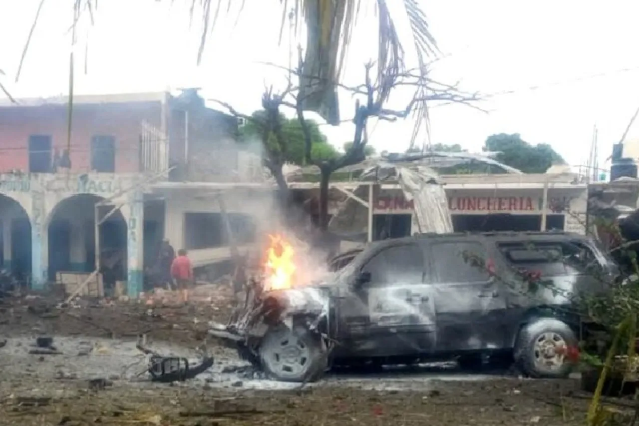 Explota coche bomba en municipio de Michoacán