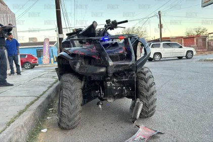 Policía queda herido de gravedad tras chocar