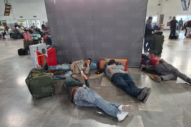 Continúa saturación y demoras en salidas de Central Camionera 