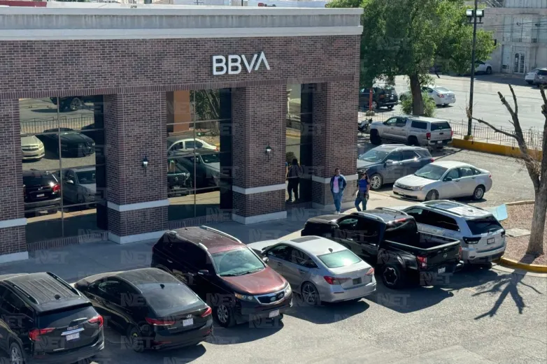 Se desvanece trabajadora de banco en Juárez