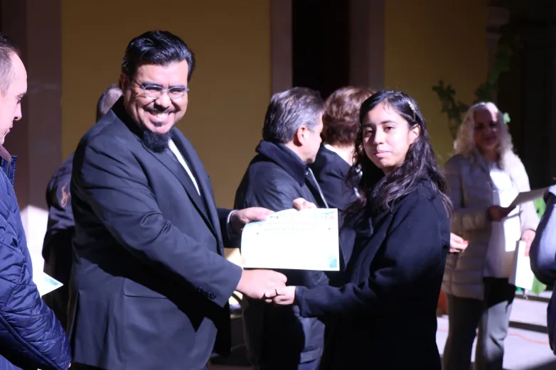 Presenta Cobach muestra pictórica 'Colores que Construyen Caminos'