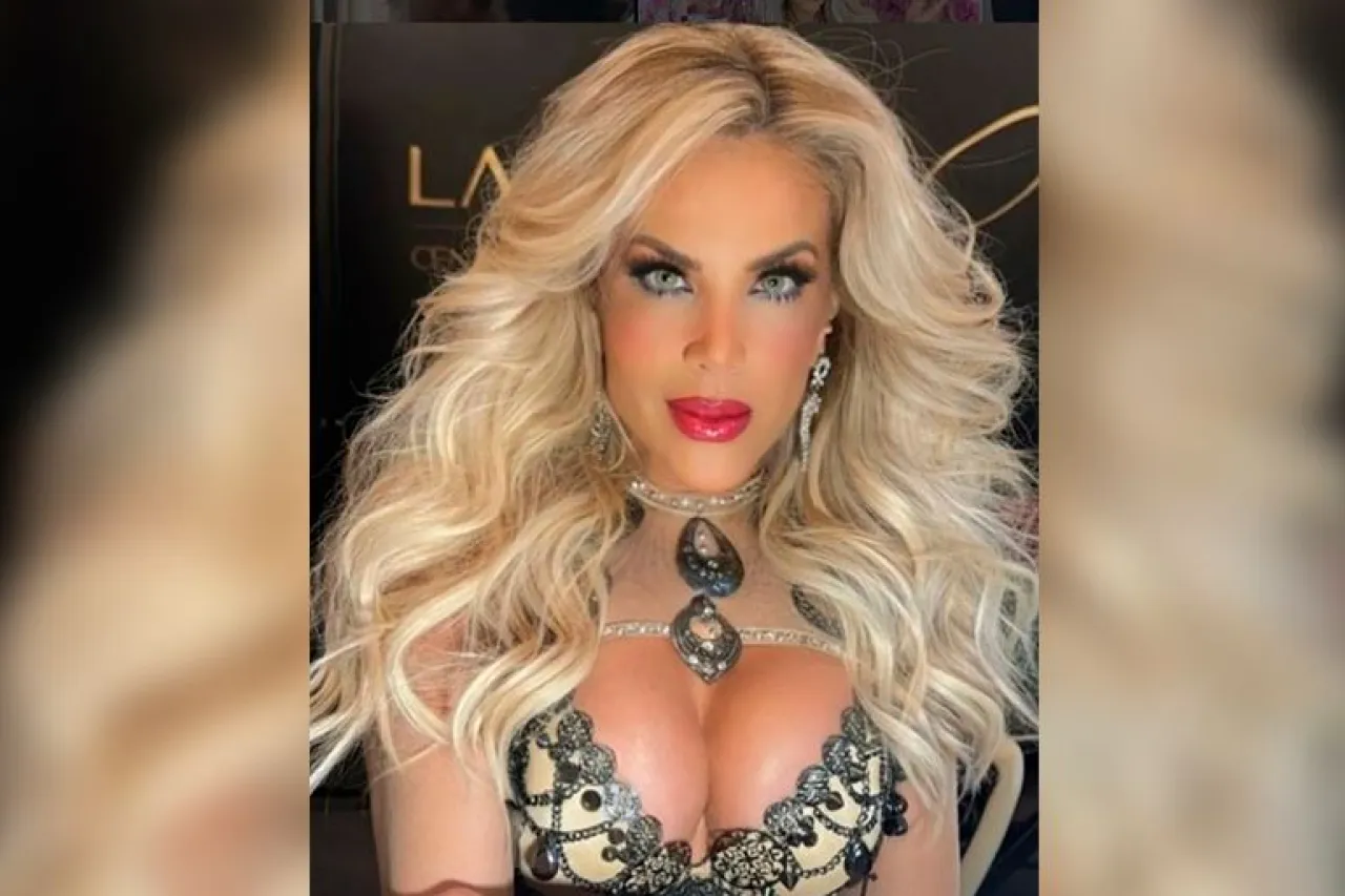 Revela Lorena Herrera secuelas por entrenar con peso excesivo