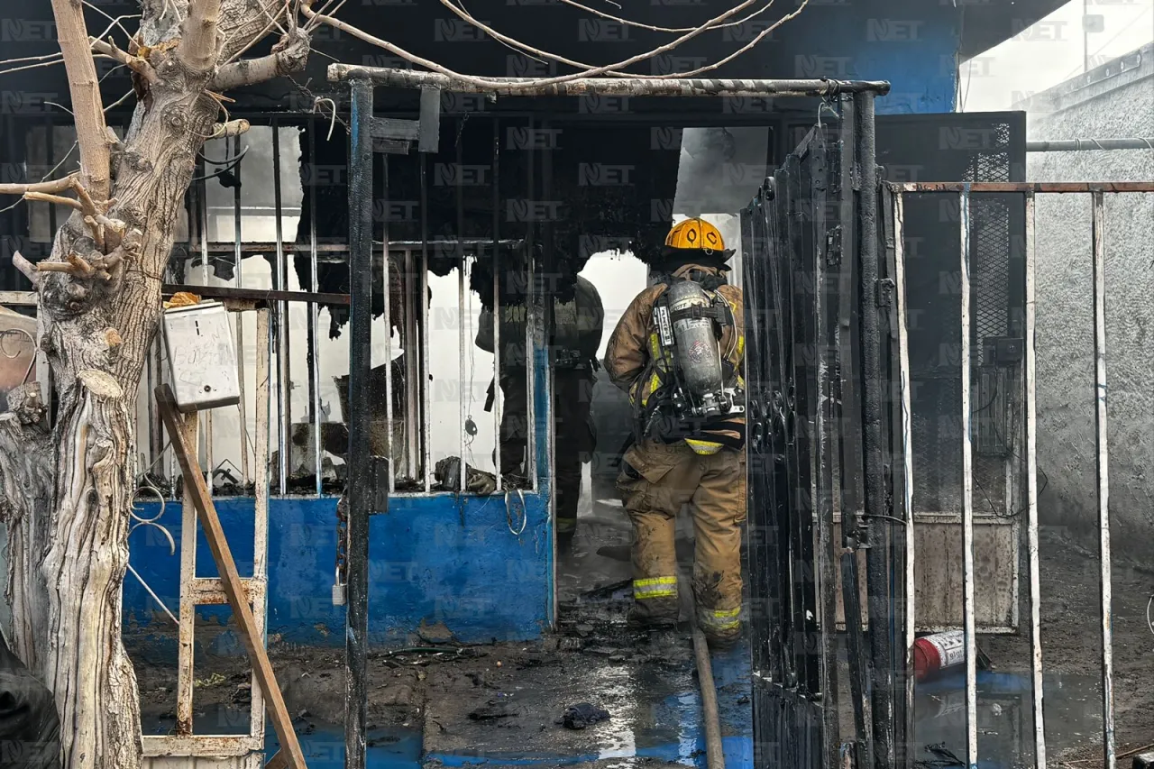 Se incendian dos casas dentro de terreno en la colonia Revolución Mexicana