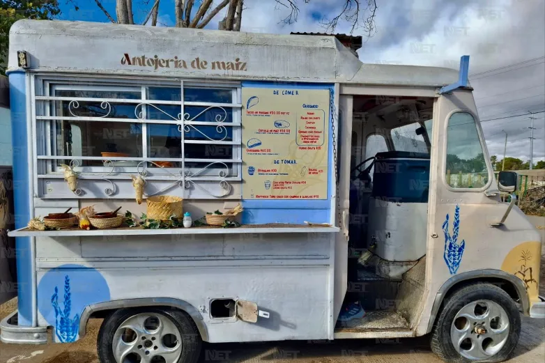 Delicias de maíz en Comalito de Calle: tortillas de colores y guisados