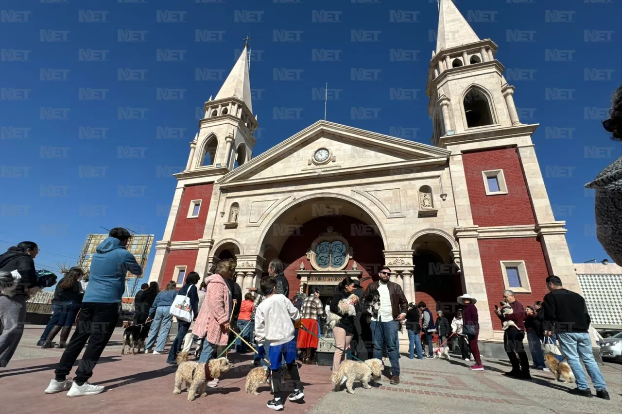 Bendicen a mascotas en su día en santuario de San Lorenzo