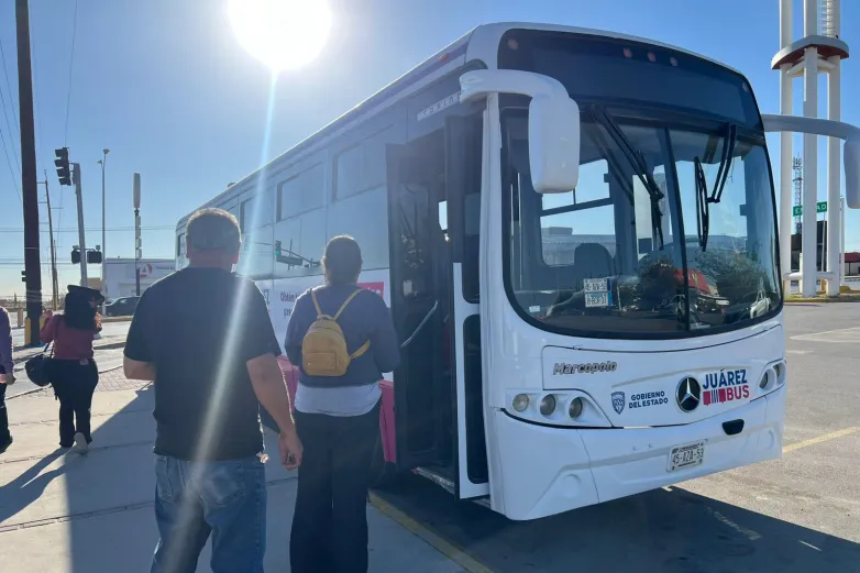 CAM Móvil del JuárezBus llega al campus IIT/IADA de la UACJ