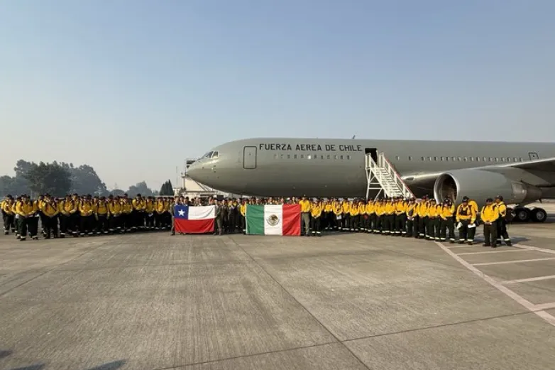 Brigadistas mexicanos refuerzan combate a incendios forestales en Chile