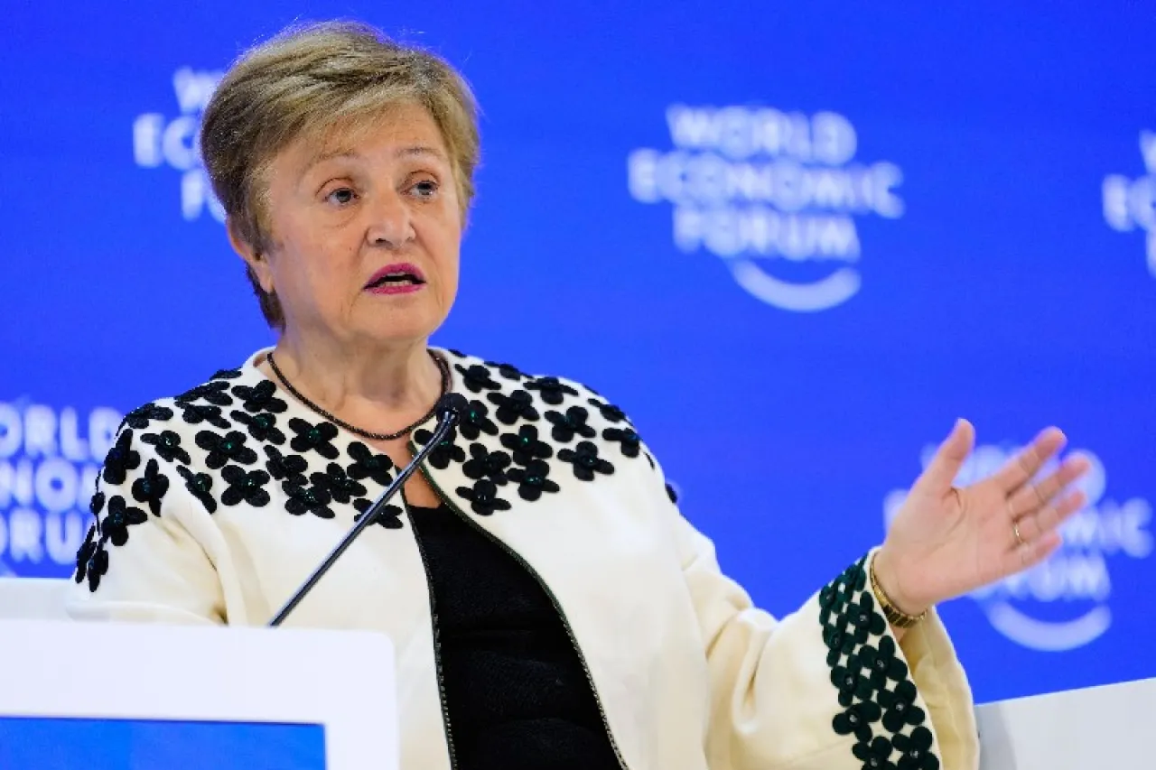 Foro de Davos insiste en impulsar crecimiento mundial y erradicar ...