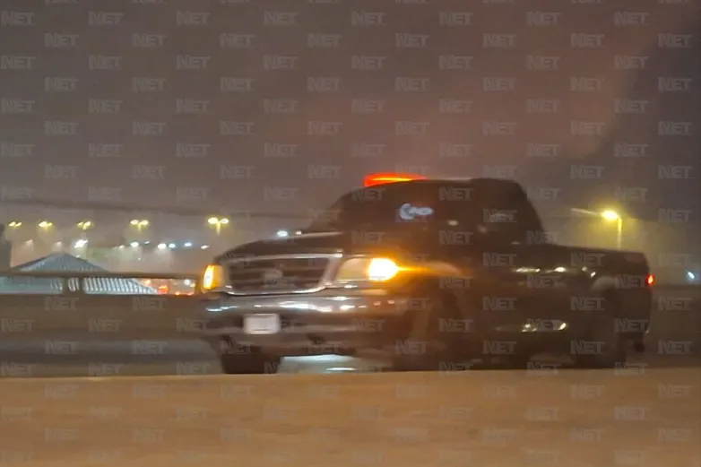 Pavimento cristalizado provoca choques en el bulevar Independencia