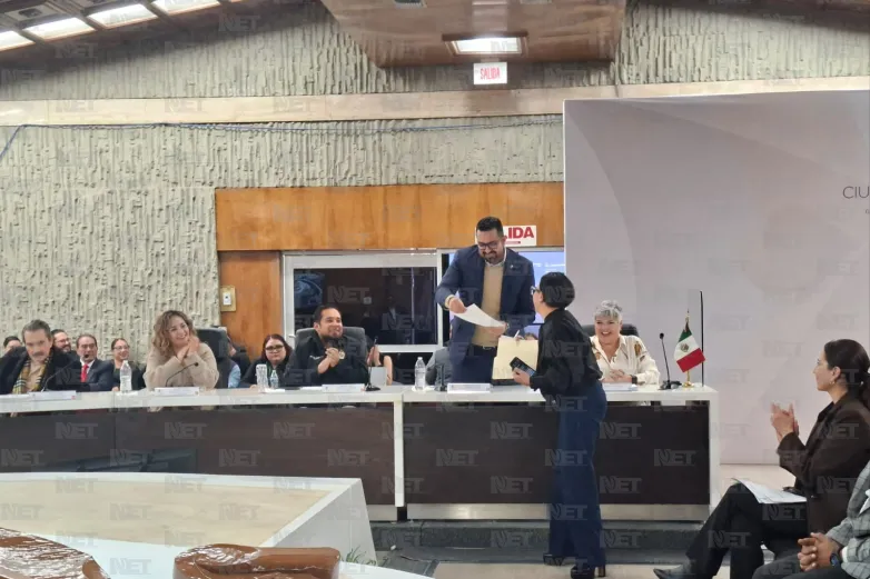 Entrega Tesorería documento para convenio de pago del PAN por 9 mdp