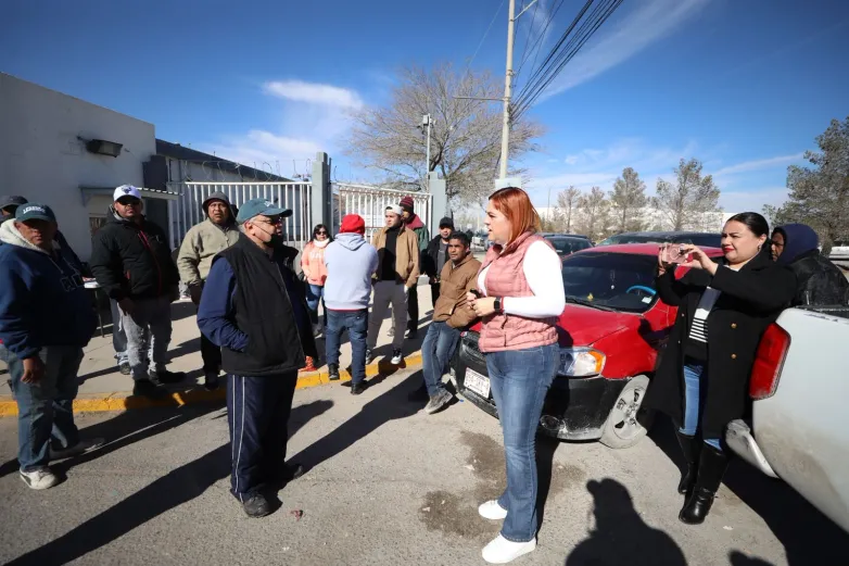 Apoya Municipio con alimentos a trabajadores de maquiladoras que cerraron