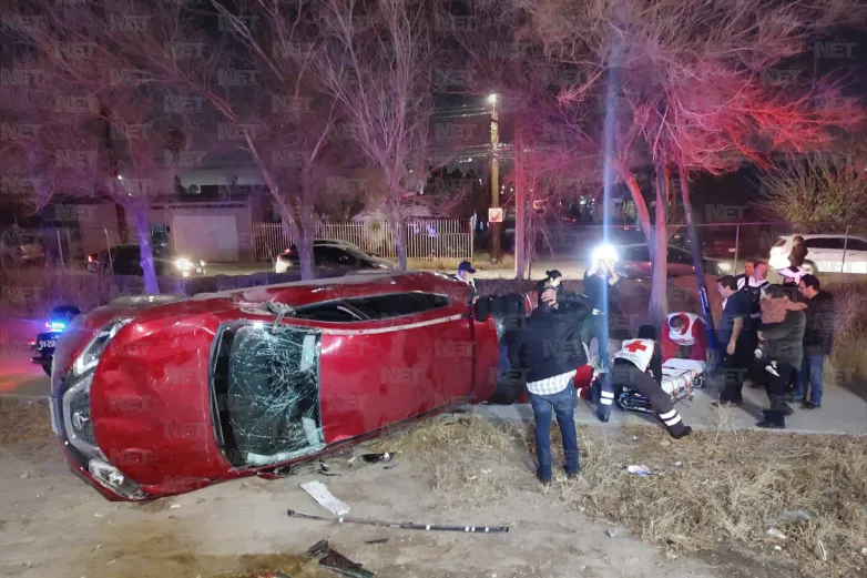 Volcadura deja a joven lesionado en la Ejército