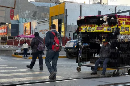 Clima templado incrementa afluencia en el centro de Juárez