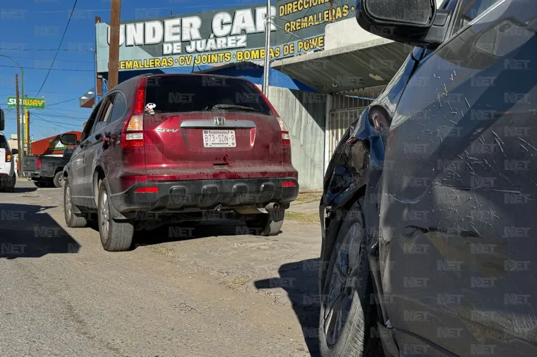 Confusión de conductor genera choque en avenida De la Raza 
