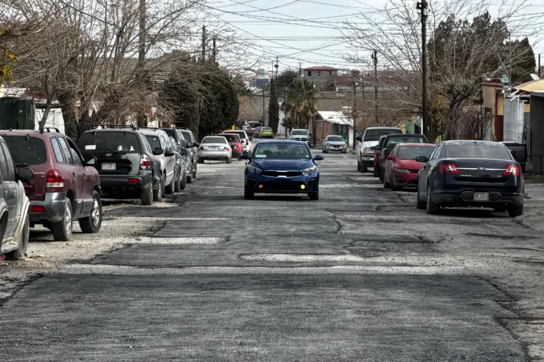 Agradecen vecinos rehabilitación de calle Los Ángeles