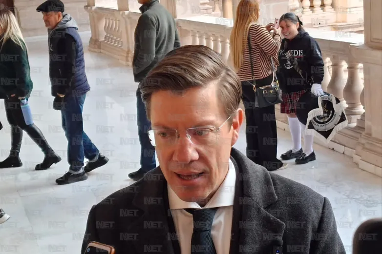 Recibe Municipio estudio técnico para rehabilitar muro en Monte Xenit