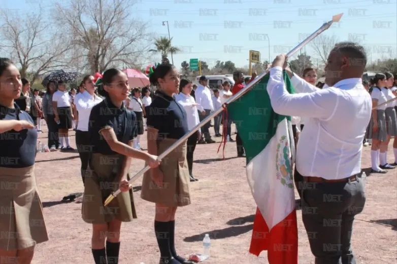 Cierra mañana convocatoria para el Día de la Bandera