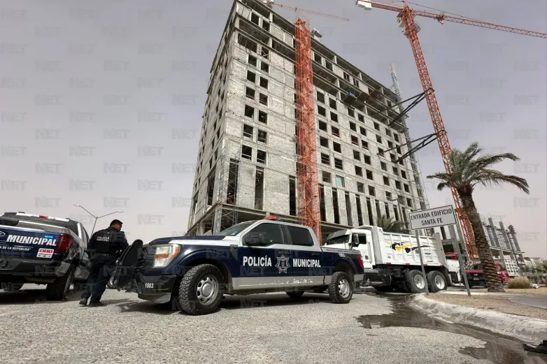 Derrumbe en obra de complejo Qorum deja 2 trabajadores lesionados