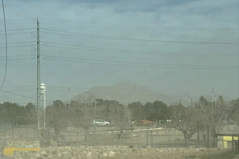 Fuertes tolvaneras reducen visibilidad en Juárez