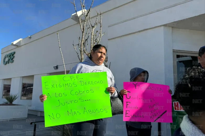 Protestan frente a la CFE por cobros ‘al tanteo’