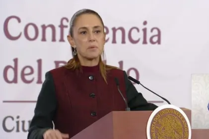 Gobierno busca frenar pensiones millonarias de ex funcionarios