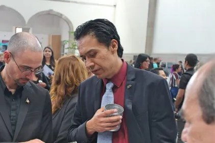 Retomará Marx Arriaga su plaza en la UACJ