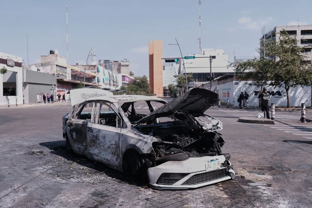 Muerte de líder criminal desata caos en México