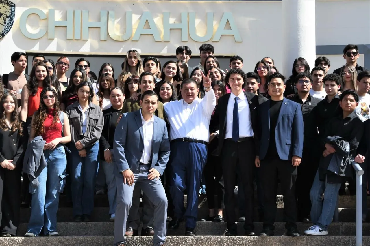 Participan estudiantes de la UACh en visita a la Fiscalía