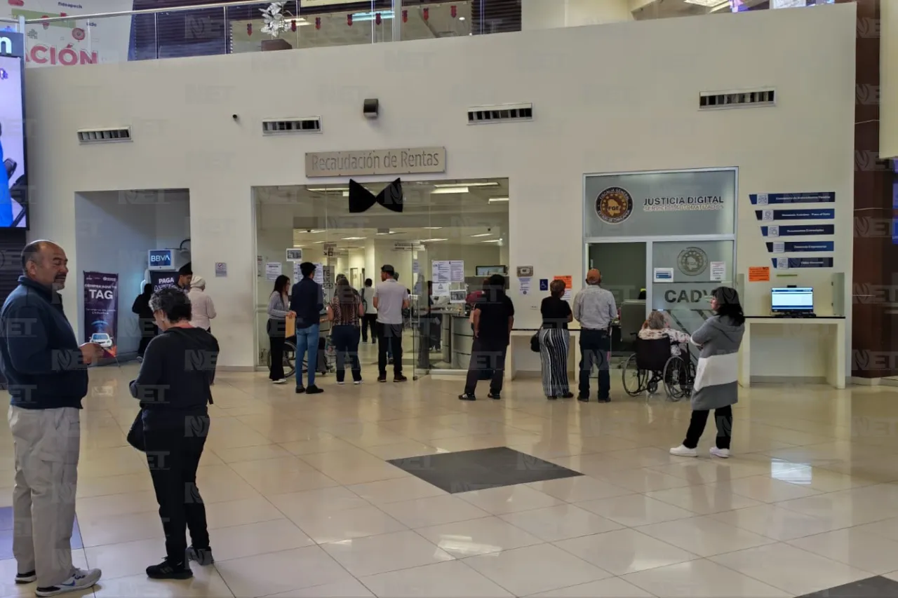 Colocan moño negro en Recaudación de Rentas por empleada fallecida