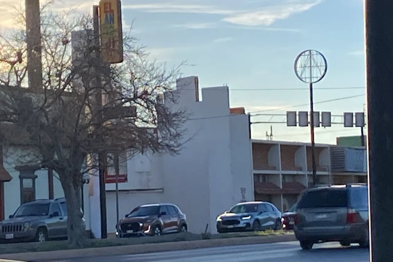 Se extienden filas vehiculares en puentes internacionales de Ciudad Juárez