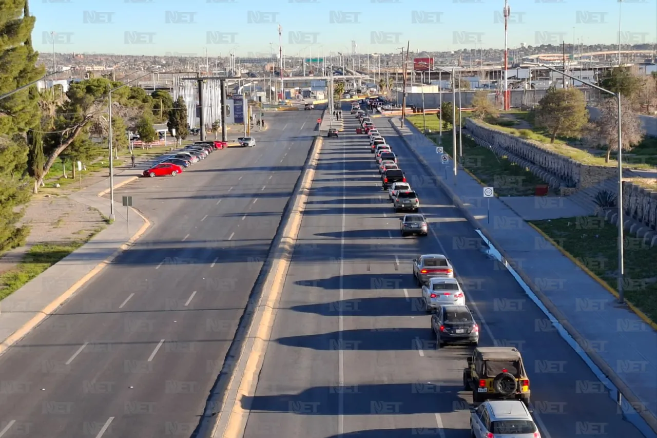 Reportan puentes internacionales largas filas en Juárez