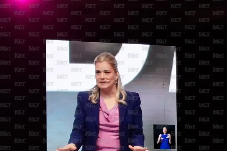 Se destinó inversión a más de mil planteles en la entidad: Maru 