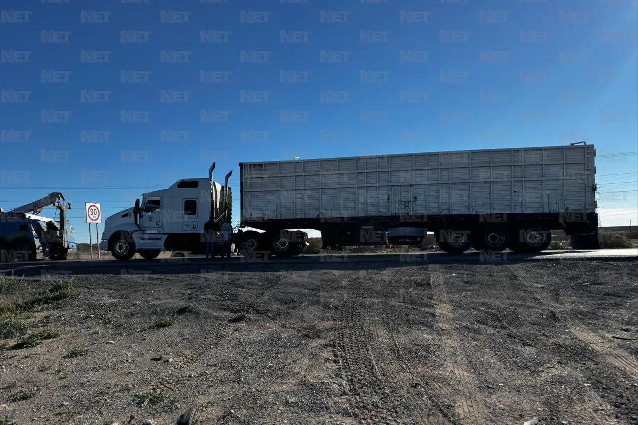 Vuelca tráiler en la carretera Panamericana