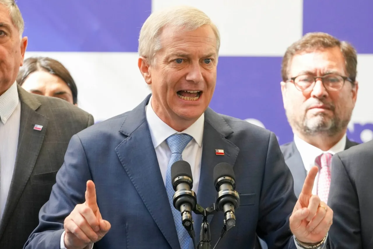Cruzan Kast y Boric acusaciones y frenan transición en Chile