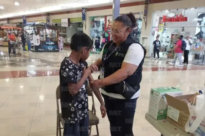 Inicia mañana vacunación en cuatro centros comerciales