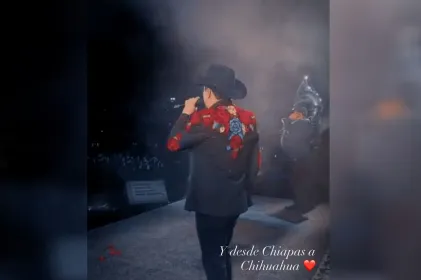 Realiza Julión Álvarez concierto bajo lluvia en Chihuahua