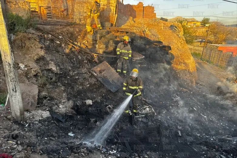 Moviliza incendio a cuerpos de emergencia en colonia México 68