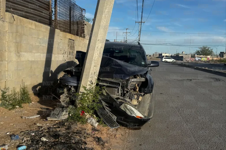 Hasta 55 mil pesos: El costo de derribar una luminaria en Juárez tras accidente