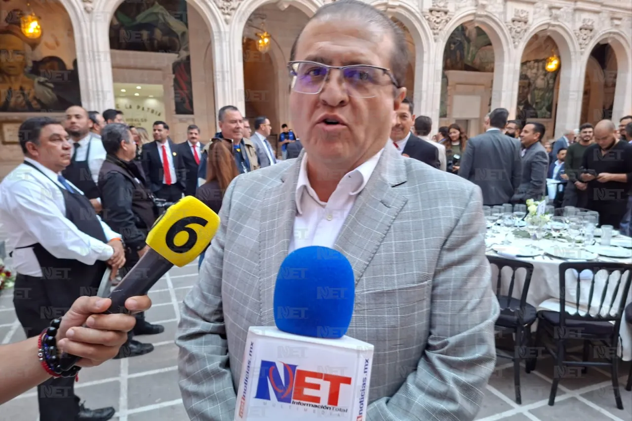 Entrega alcalde de Parral 12 patrullas y atiende a más de 200 desplazados