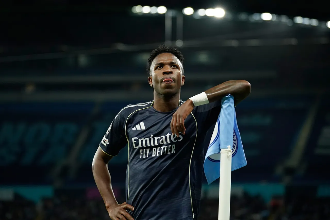 Avanzan Real Madrid y PSG a cuartos de Champions