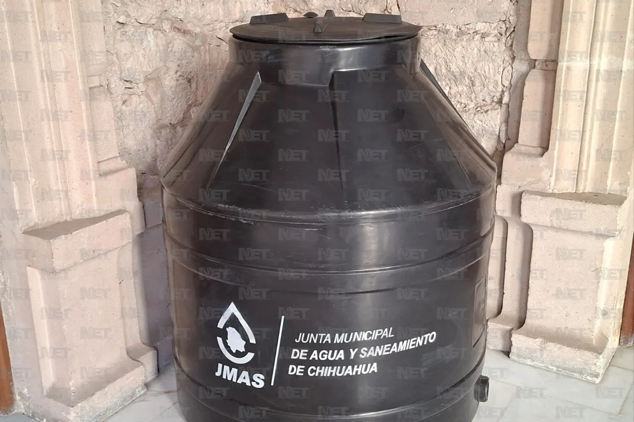 Ofrece JMAS tinacos a 800 pesos para apoyar a familias