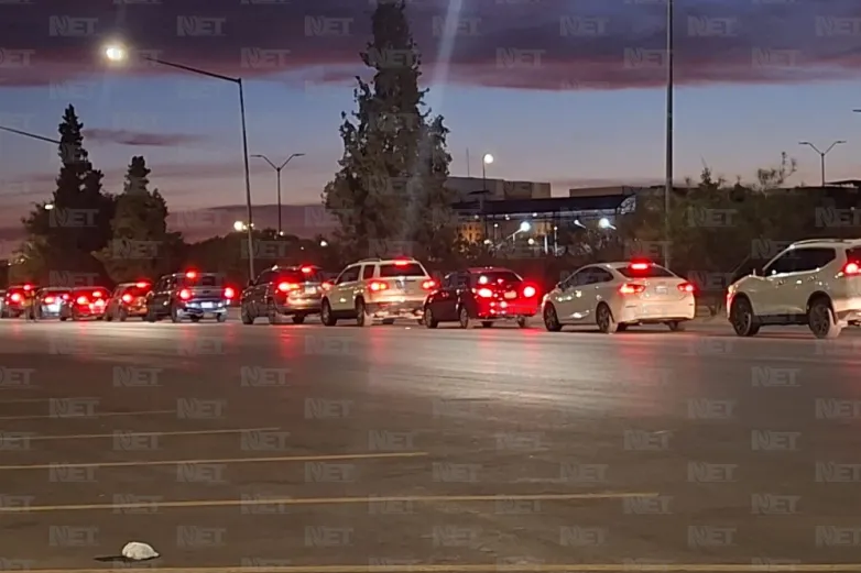 Más de una hora para cruzar a El Paso