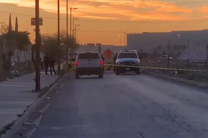 Localizan cuerpo decapitado dentro de camioneta en El Mezquital