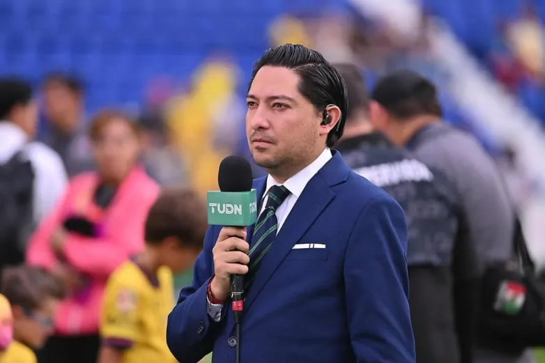 Acusan de terrorismo al reportero 'Profe' Ibáñez en Sudáfrica