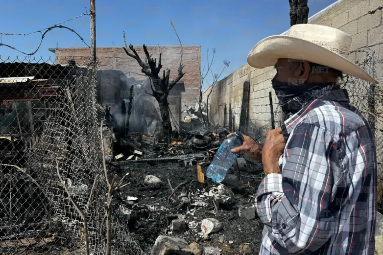 Se quema vivienda en la colonia Enrique Guzmán