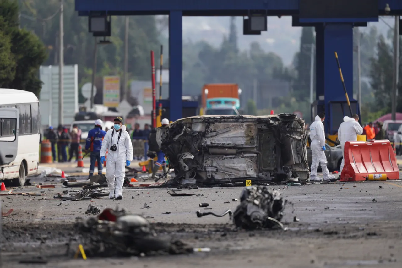 Deja choque múltiple explosión con dos muertos y 19 heridos en Colombia