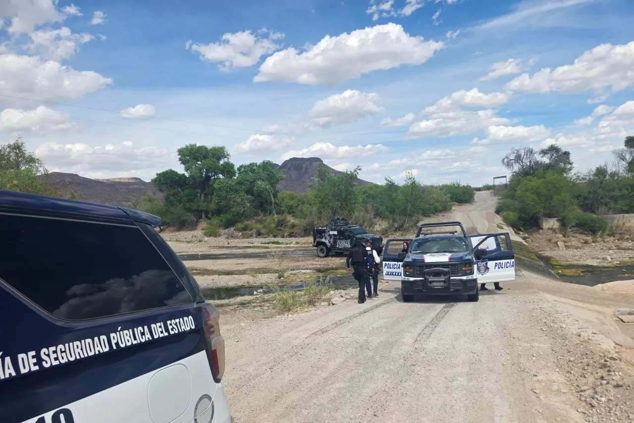 Localizan patrullas abandonadas tras desaparición de tres policías